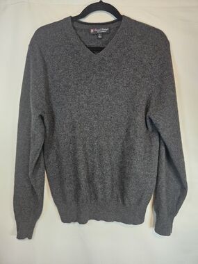 Daniel Bishop Men’s V-Neck 100% Cashmere Sweater - Charcoal Gray